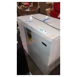 Magic Chef chest freezer 8.7 cf chest freezer