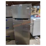 Magic Chef 7.3cu.ft Refrigerator Freezer