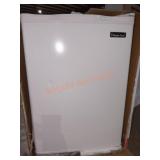 Magic Chef 2.6 cu. ft. Mini Fridge in White