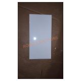 Box of datile apx 6 x 3in