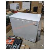 Magic Chef 7cu.ft Chest Freezer, White