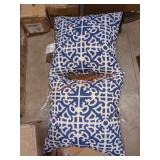 Greendale Home Outdoor Throw Pillow