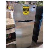 Magic Chef 7.3cu.ft Refrigerator Freezer