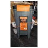 Ttaeger stay dry pellet bin