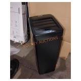ITouchless Trash Can with Retractable Lid