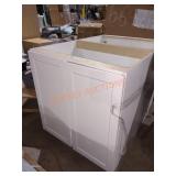 30" x 22" x 35" Base Cabinet