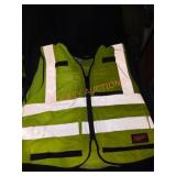 Milwaukee S/M High Visibility Vest