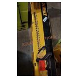 Dewalt 22in hedge trimmer