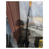 Fiskars Heavy Duty Digging Shovel