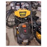 DeWalt 3300 PSI 2.4 GPM Gas Pressure Washer
