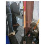 Razorback Digging Shovel