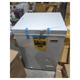 Magic Chef 3.5cu.ft Chest Freezer (Some Dents)