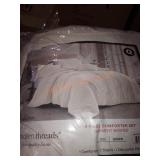 MODERN THREADS 4-Piece Queen Comforter Set