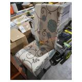 Wote/Blue Floral Accent Dining Chair