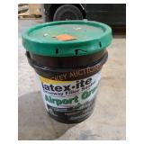 Airport Grade Latex-ite Driveway Filler Sealer