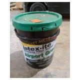 Airport Grade Latex-ite Driveway Filler Sealer
