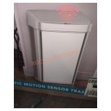 Ninestars automatic motion sensor trashcan