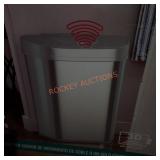 Nine star 18.5 gal trash can