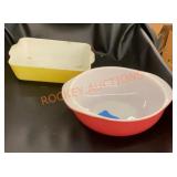 Vintage Pyrex dishes