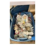 Miscellaneous household-tote lot, mainly full of