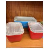 Vintage pyrex dishes