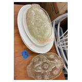 Miscellaneous serving dishes