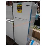 Magic Chef 7.3 cu ft Refrigerator-Freezer