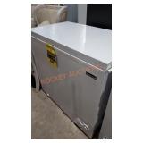 Magic Chef chest freezer apx 36x20.5 x 33 in