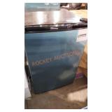 Magic Chef 3.0 cf mini frieezer