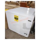 Magic Chef 35.5" x 20.5" x 33" Chest Freezer