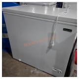 Magic Chef 7.0 cf chest freezer