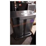 Simple human trash can 15 gal