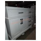 41"Wï¿½21.5"Dï¿½34"H White Vanity with Storage