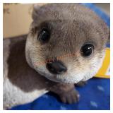 Hiline gift otter garden statue