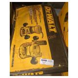 DeWalt 2-1/4 HP EVS Fixed Base/ Plunge Router Kit