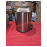 Small Step Trash can