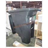 Toter 64 Gallon Outdoor Trashcan
