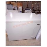 Magic Chef 8.7 cu Ft deep freezer