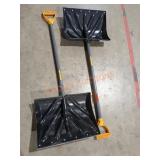True Temper Snow Shovels, Set of 2