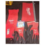 Milwaukee Gloves and Bag
