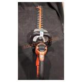 Black and Decker cordless 20in hedge trimmer