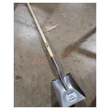 Anvil Transfer Shovel, Wood Handle