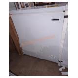 Magic Chef 5 cu ft Chest Freezer