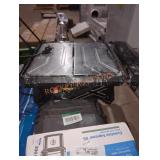 QEP 7" tile wet saw with extension table