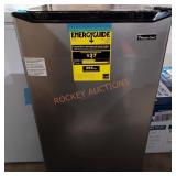 Magic Chef  4.5 cf mini fridge