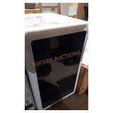 Magic Chef 3.4 cf beverage cooler fridge