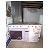 Magic Chef 0.7 cu. ft. 700-W Countertop Microwave