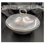 Buenilum metal bowl with lid