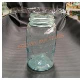 Vintage Atlas strong shoulder mason jar with lids