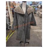 Ladies vintage Taylor jacket with genuine fur